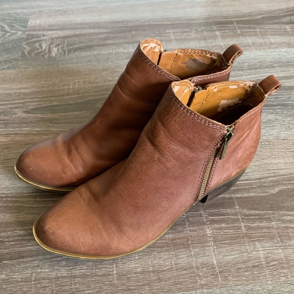 Lucky Brand Shoes - Lucky Brand — brown leather ankle boots/booties with zipper